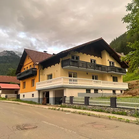 Gruener & Residenzen Villa *